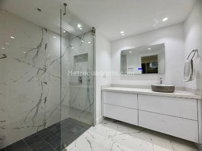 Apartamento de 4 alcobas en venta en Loma Del Campestre, Medellín, 410 m² · foto 19 de 19