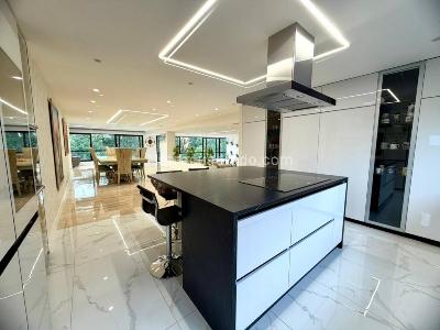 Apartamento de 4 alcobas en venta en Loma Del Campestre, Medellín, 410 m² · foto 3 de 19