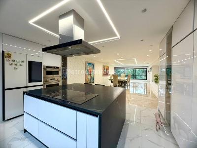 Apartamento de 4 alcobas en venta en Loma Del Campestre, Medellín, 410 m² · foto 4 de 19