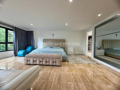 Apartamento de 4 alcobas en venta en Loma Del Campestre, Medellín, 410 m² · foto 9 de 19