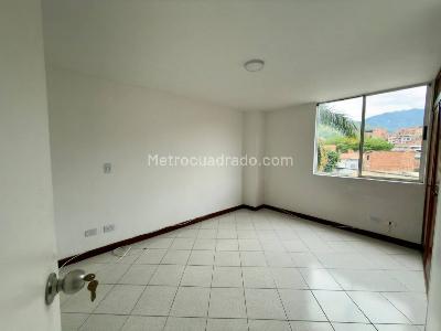 Apartamento de 3 alcobas en venta en Belen Aliadas, Medellín, 85 m² · foto 12 de 15