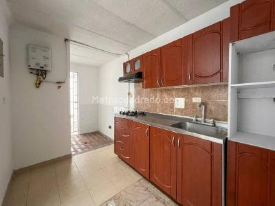 Casa de 3 alcobas en venta en La Mina, Envigado, 112 m² · foto 3 de 8