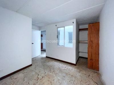 Casa de 3 alcobas en venta en La Mina, Envigado, 112 m² · foto 4 de 8