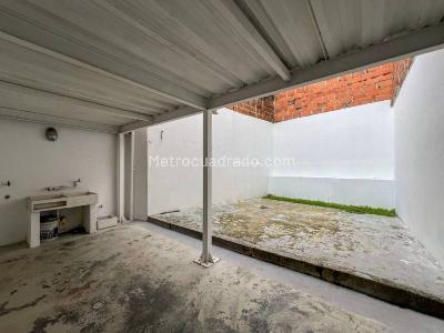 Casa de 3 alcobas en venta en La Mina, Envigado, 112 m² · foto 8 de 8