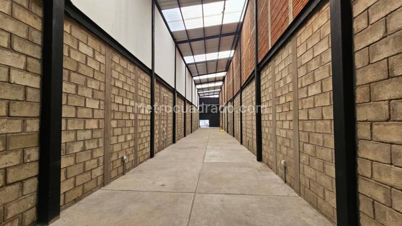 Local Comercial en Arriendo, Niquia, Bello - Widok 2
