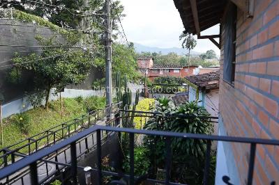 Casa de 5 alcobas en arriendo en Loma Benedictinos, Envigado, 280 m² · foto 12 de 20