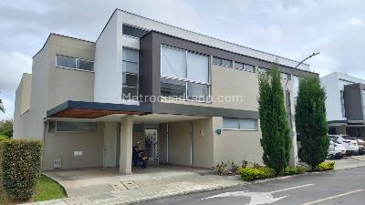 Casa de 3 alcobas en venta en Llanogrande, Rionegro, 168 m² · foto 2 de 20