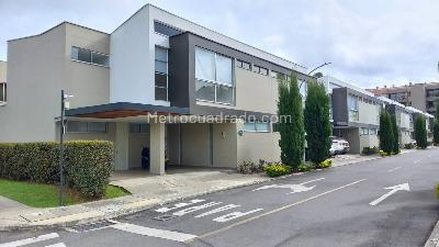 Casa de 3 alcobas en venta en Llanogrande, Rionegro, 168 m² · foto 3 de 20
