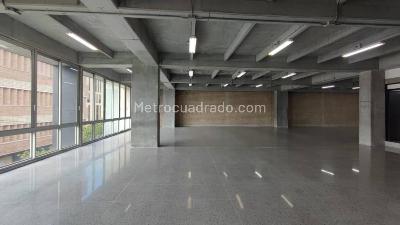 Office for rent in Guayabal, Medellín