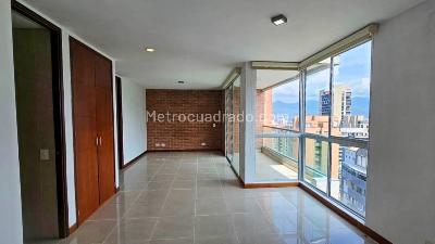 Apartamento en venta en El Poblado, Medellín · foto 2 de 20