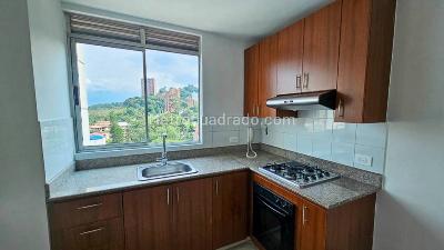 Apartamento en venta en El Poblado, Medellín · foto 7 de 20