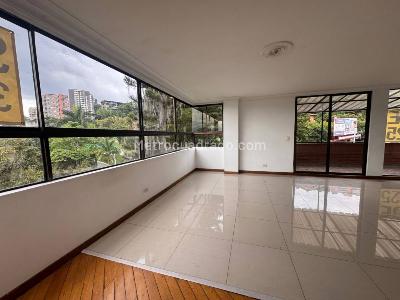 Apartamento de 4 alcobas en venta en El Poblado, Medellín, 274 m² · foto 2 de 20