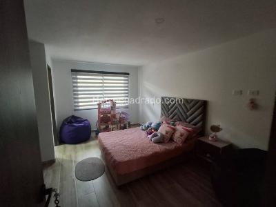 Casa de 4 alcobas en venta en El Porvenir, Rionegro, 220 m² · foto 14 de 20