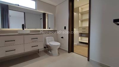 Apartamento de 4 alcobas en venta en El Poblado, Medellín, 205 m² · foto 9 de 20