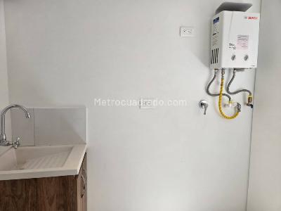 Apartamento de 2 alcobas en venta en Sabaneta, Sabaneta, 76 m² · foto 12 de 18