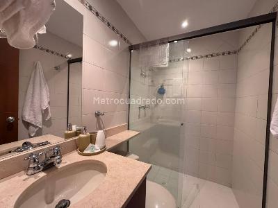 Apartamento de 3 alcobas en venta en El Nogal, Medellín, 82 m² · foto 19 de 20