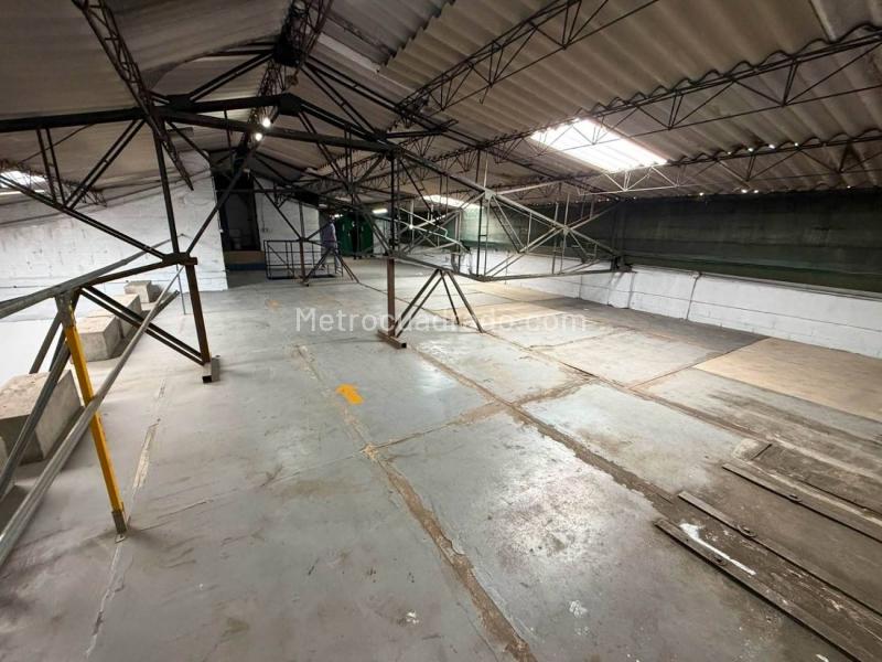 Bodega en Arriendo, Envigado, Envigado - More