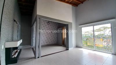 Apartamento de 2 alcobas en venta en San Antonio, Rionegro, 73 m² · foto 2 de 17
