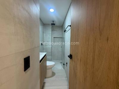 Apartamento de 2 alcobas en arriendo en Laureles, Medellín, 44 m² · foto 6 de 7