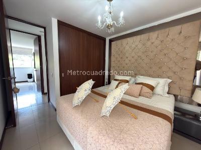 Apartamento de 2 alcobas en venta en El Poblado, Medellín, 77 m² · foto 18 de 20