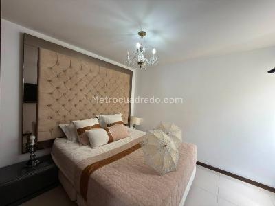 Apartamento de 2 alcobas en venta en El Poblado, Medellín, 77 m² · foto 7 de 20