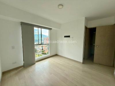 Apartamento de 2 alcobas en venta en Holanda, Sabaneta, 69 m² · foto 11 de 16