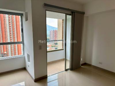 Apartamento de 2 alcobas en venta en Holanda, Sabaneta, 69 m² · foto 12 de 16