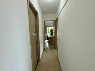 Apartamento de 2 alcobas en venta en Holanda, Sabaneta, 69 m² · foto 9 de 16
