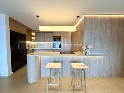 Apartamento de 3 alcobas en venta en El Tesoro, Medellín, 183 m² · foto 2 de 16