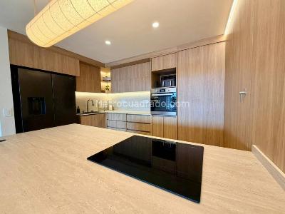 Apartamento de 3 alcobas en venta en El Tesoro, Medellín, 183 m² · foto 4 de 16