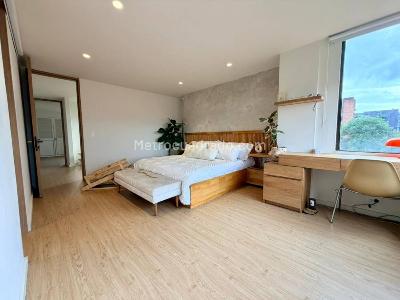 Apartamento de 3 alcobas en venta en El Tesoro, Medellín, 183 m² · foto 8 de 16