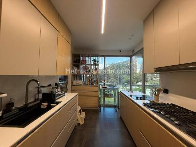 Apartamento en venta en El Poblado, Medellín · foto 10 de 19