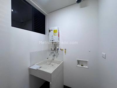 Apartamento de 2 alcobas en arriendo en El Poblado, Medellín, 87 m² · foto 18 de 20