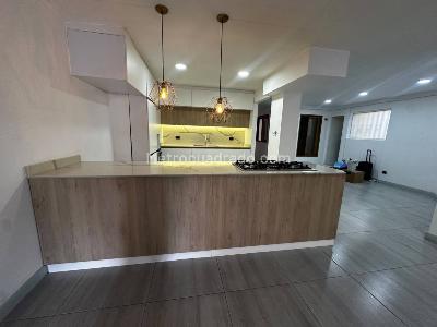 Apartamento de 3 alcobas en arriendo en Laureles, Medellín, 174 m² · foto 3 de 20