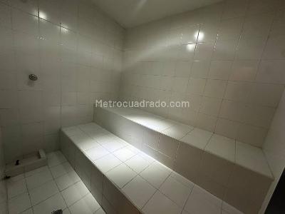 Apartamento de 3 alcobas en arriendo en Laureles, Medellín, 174 m² · foto 17 de 20