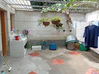 Casa de 5 alcobas en arriendo en Las Lomas, Medellín, 460 m² · foto 12 de 20