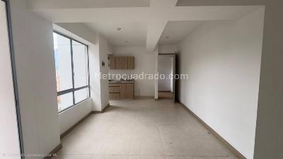 Apartamento de 3 alcobas en venta en Sabaneta, Sabaneta, 66 m² · foto 2 de 11