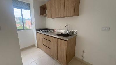Apartamento de 3 alcobas en venta en Sabaneta, Sabaneta, 66 m² · foto 3 de 11