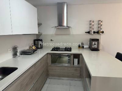 Apartamento de 3 alcobas en venta en Intermedia, Envigado, 116 m² · foto 11 de 20