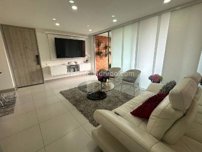 Apartamento de 3 alcobas en venta en Intermedia, Envigado, 116 m² · foto 3 de 20