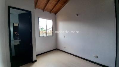 Casa de 3 alcobas en venta en Los Colegios, Rionegro, 257 m² · foto 11 de 20