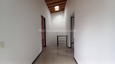 Casa de 3 alcobas en venta en Los Colegios, Rionegro, 257 m² · foto 20 de 20