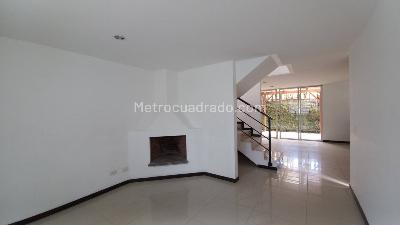 Casa de 3 alcobas en venta en Los Colegios, Rionegro, 257 m² · foto 4 de 20
