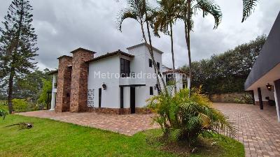 Casa de 5 alcobas en arriendo en Llanogrande, Rionegro · foto 2 de 20