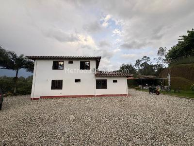 Casa de 5 alcobas en arriendo en Vereda Cabeceras, Rionegro, 1000 m² · foto 17 de 20