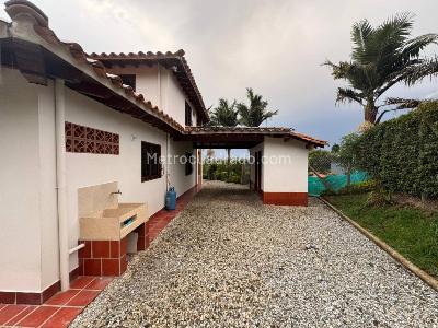 Casa de 5 alcobas en arriendo en Vereda Cabeceras, Rionegro, 1000 m² · foto 6 de 20