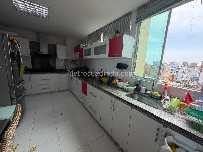 Apartamento de 4 alcobas en venta en Altos De Riomar, Barranquilla, 263 m² · foto 7 de 20
