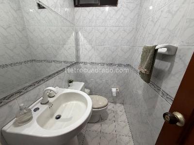 Casa de 5 alcobas en venta en El Tabor, Barranquilla, 235 m² · foto 10 de 19
