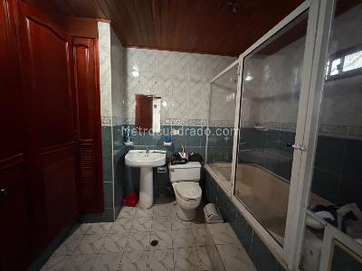 Casa de 5 alcobas en venta en El Tabor, Barranquilla, 235 m² · foto 17 de 19