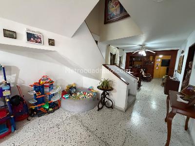 Casa de 5 alcobas en venta en El Tabor, Barranquilla, 235 m² · foto 4 de 19